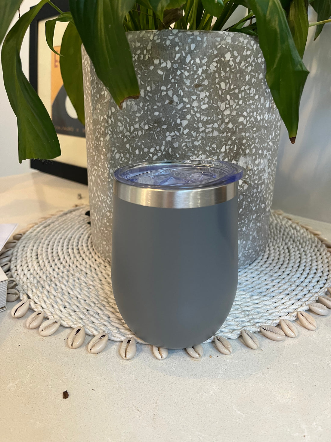 Insulated cup with no handle. Grey