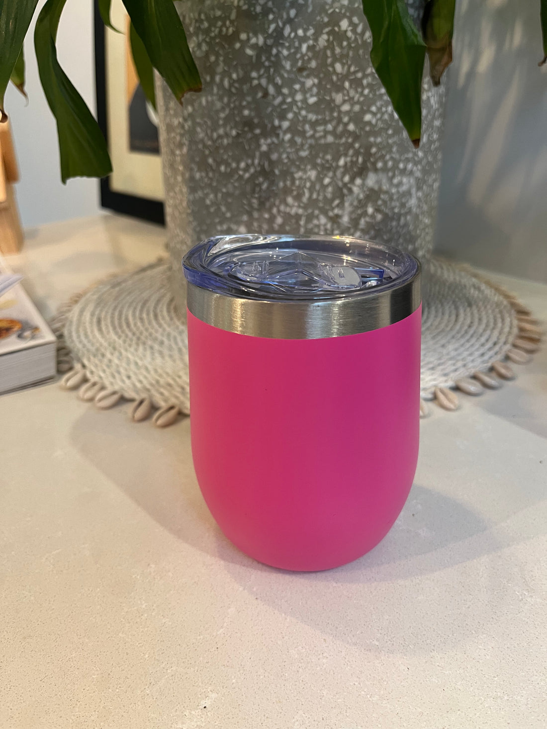 Insulated cup with no handle. Hot Pink